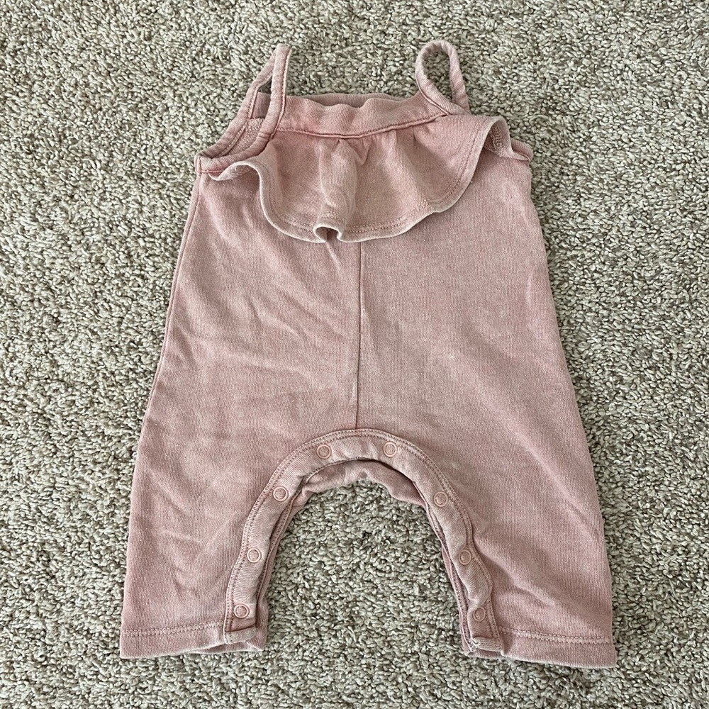 Grayson Mini baby girl pink one piece ruffle romper jumper size newborn